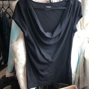 ⭐Woman’s Express black shirt- size L